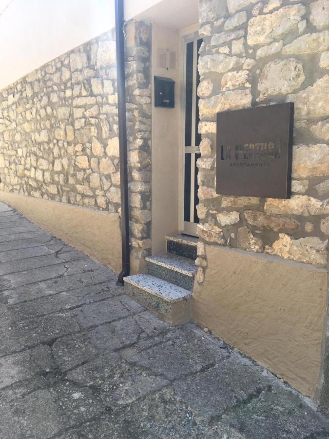 Corca  Apartaments La Pertusa 2O מראה חיצוני תמונה